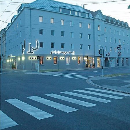 Prielmayerhof Hotel Linz Bagian luar foto