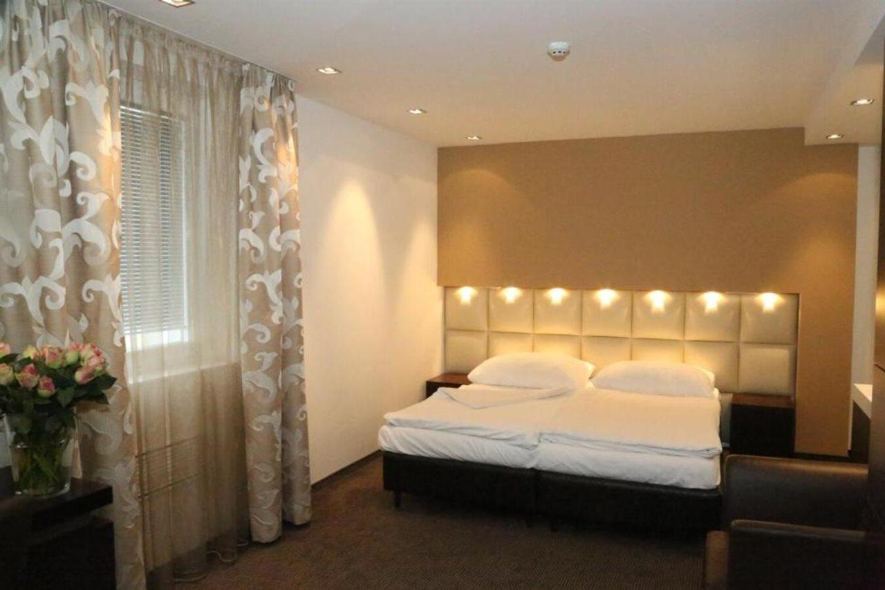 Prielmayerhof Hotel Linz Bagian luar foto