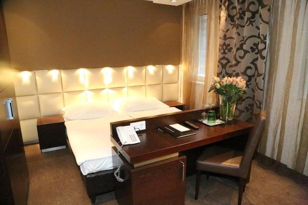 Prielmayerhof Hotel Linz Bagian luar foto