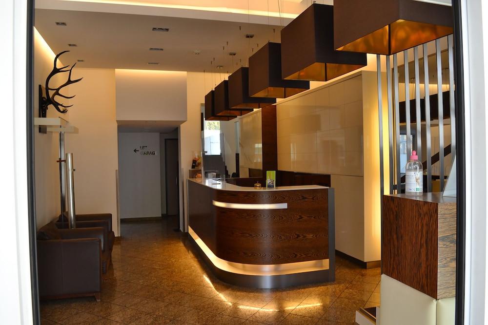 Prielmayerhof Hotel Linz Bagian luar foto