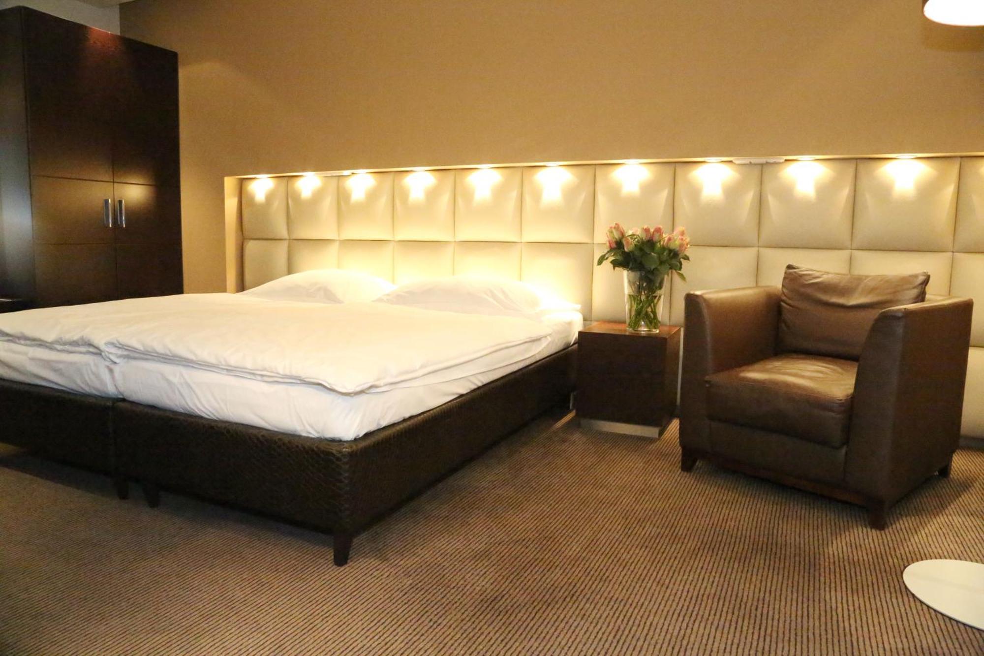 Prielmayerhof Hotel Linz Bagian luar foto