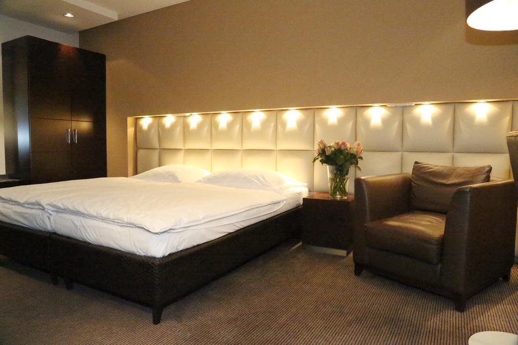 Prielmayerhof Hotel Linz Bagian luar foto